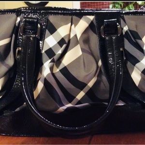 Authentic Large Burberry shoulder bag